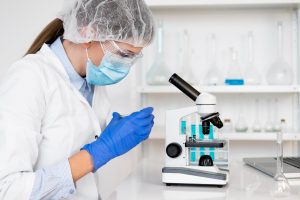 305-2-CIENCIA_Laboratorio universitario_