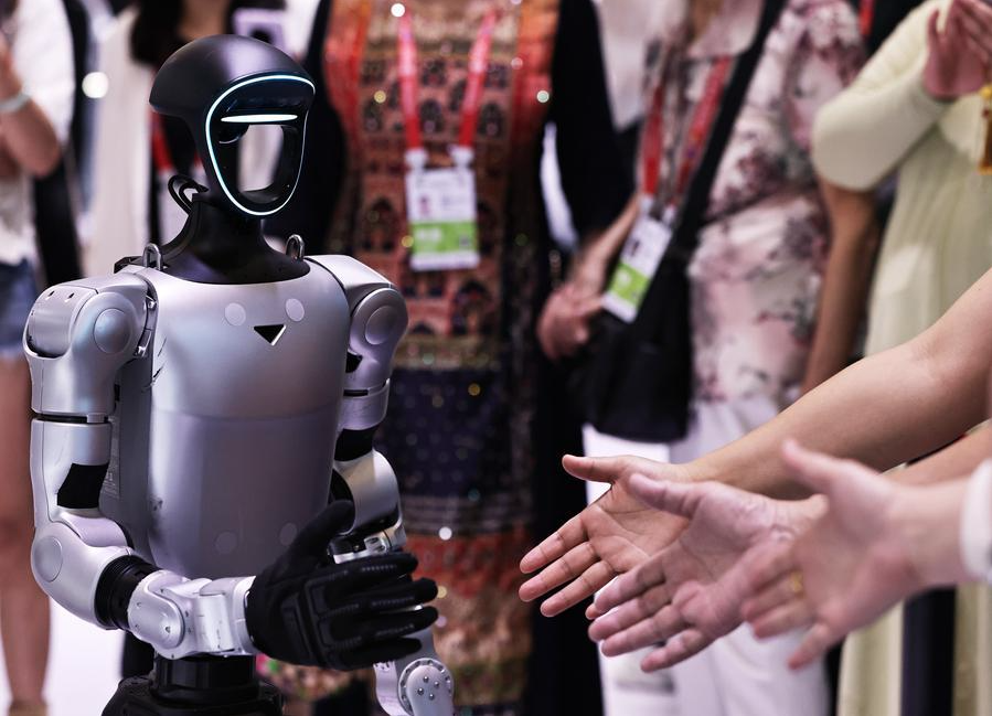Robot humanoide conquista la media maratón de Beijing