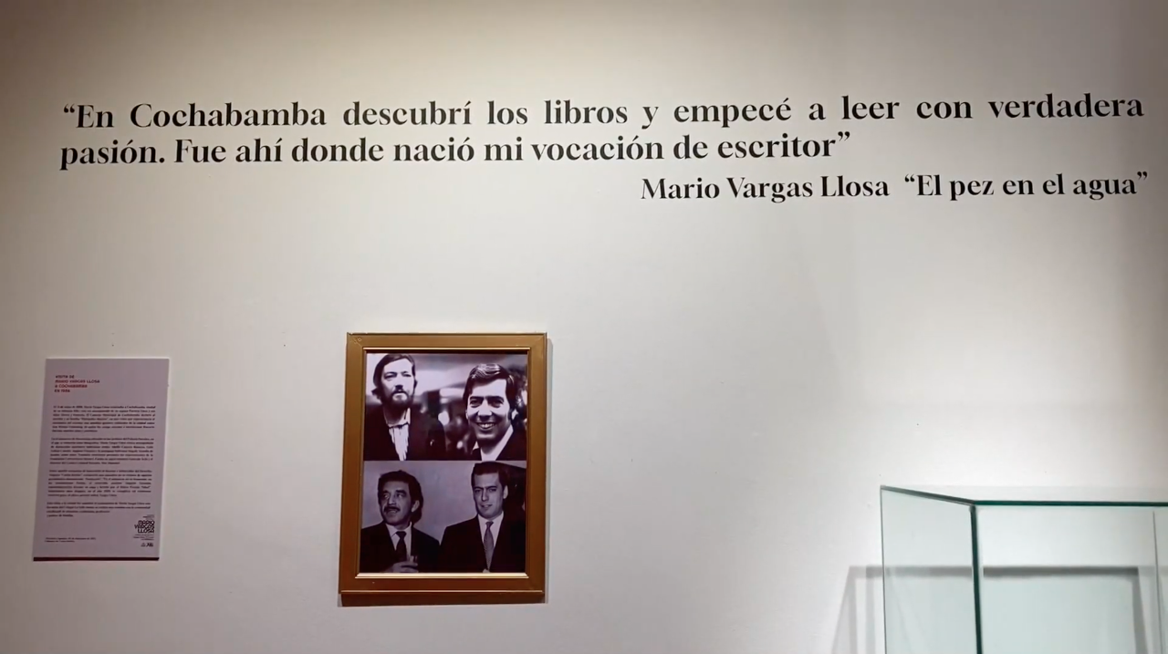 Bolivia homenajea la faceta lectora de Vargas Llosa