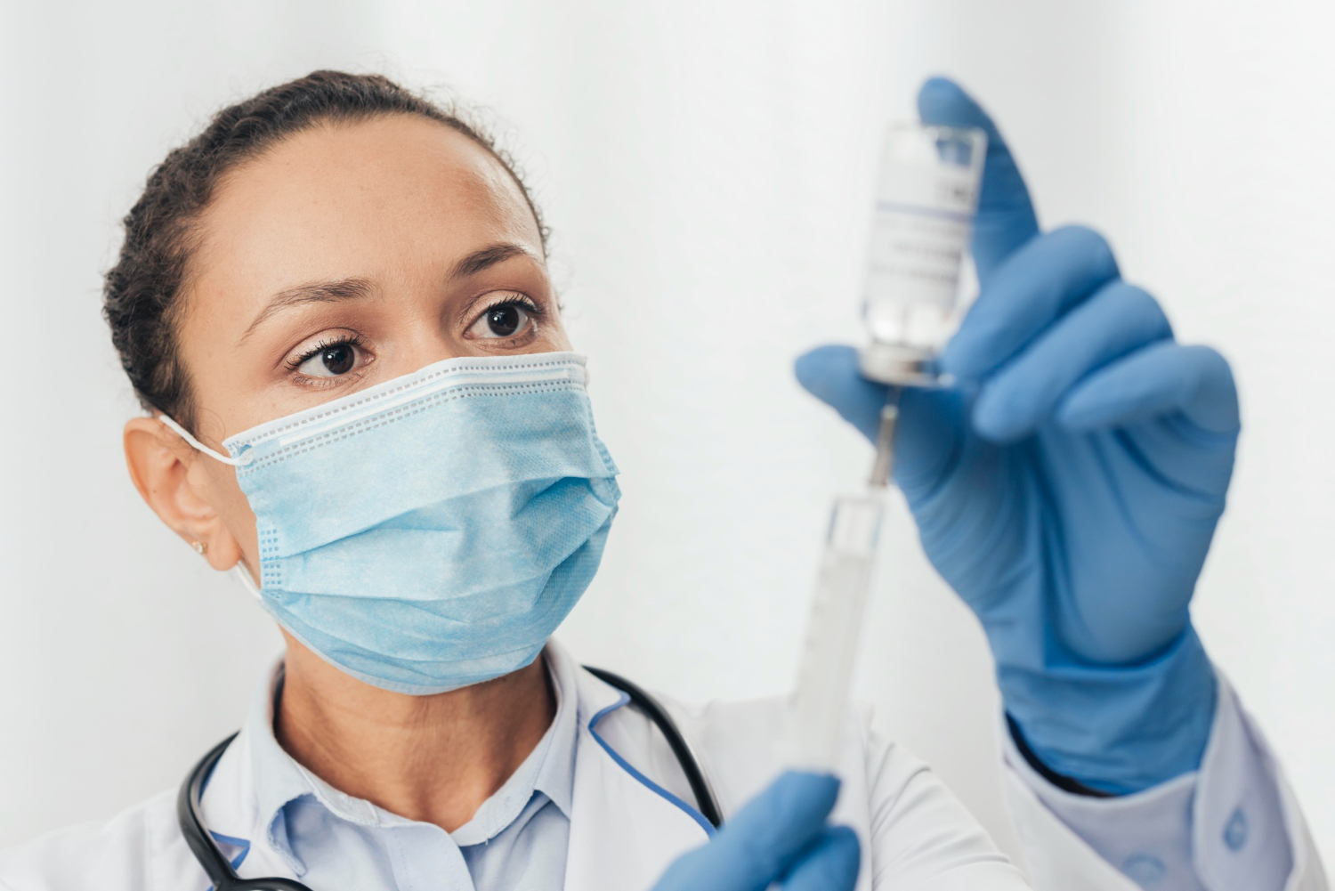 Brasil suspende aplicación de vacuna contra el Dengue