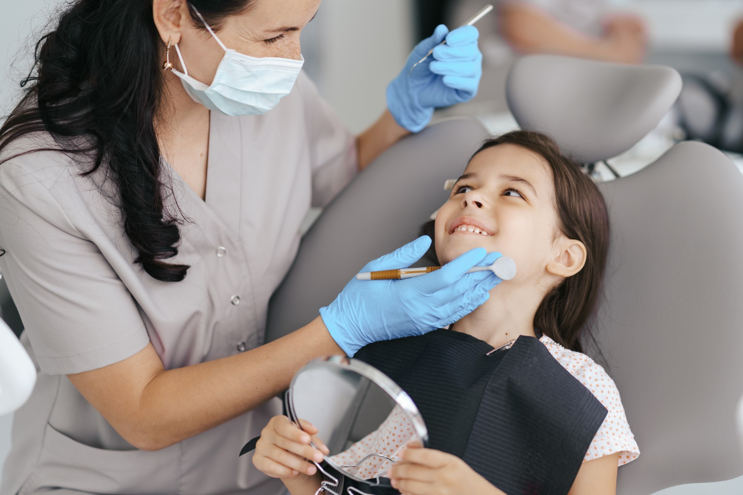 USMP lleva campaña odontológica a escuela de Pimentel