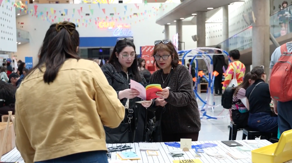 Chile celebra la lectura con libros y cultura