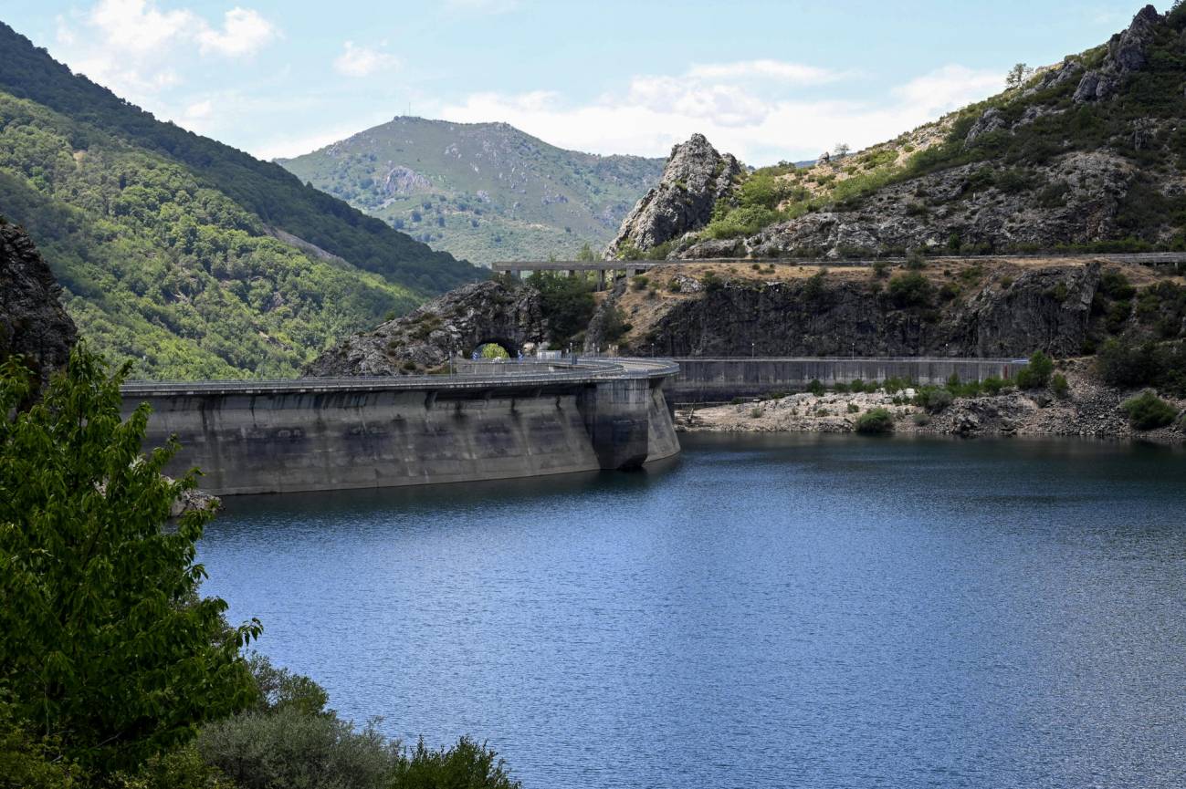 La reserva hídrica desciende hasta el 69,6 % de su capacidad