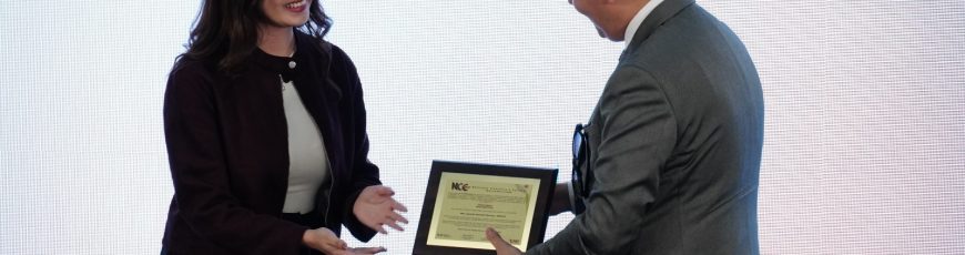 #9AñosNCC | Plumas NCC se incorpora como categoría de reconocimiento en el noveno aniversario de NCC Iberoamérica