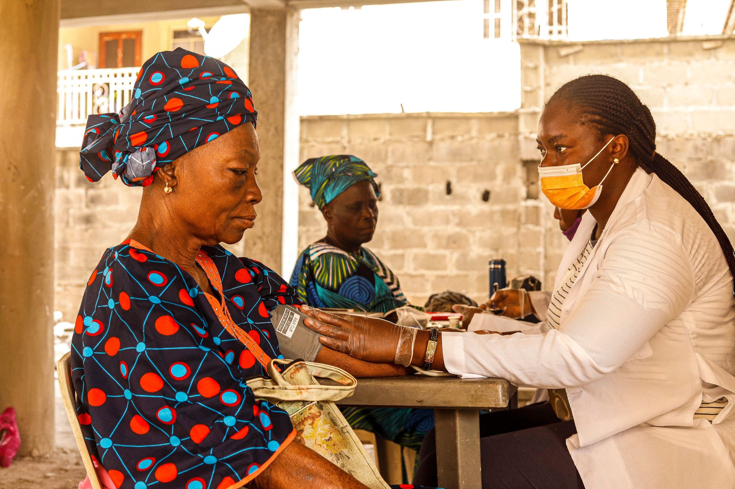 La OMS declara a Uganda libre de ébola