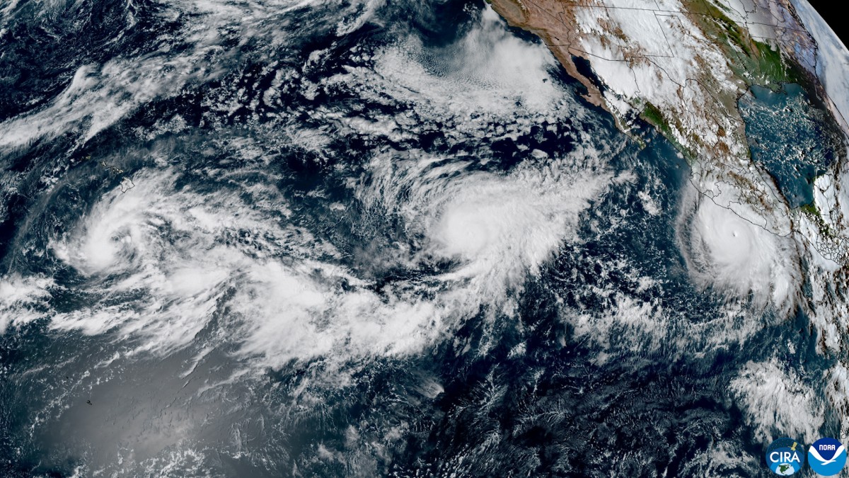 Polo cambia de trayectoria y avanza hacia México como huracán