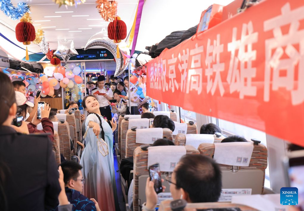 China abre cuatro líneas de tren de alta velocidad y amplía red nacional