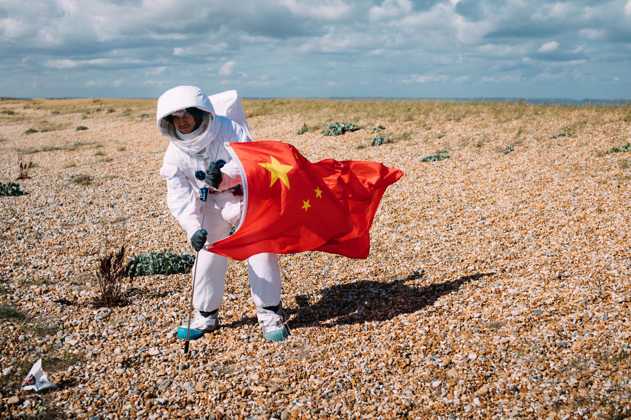 Astronautas de nave china Shenzhou-23 envían saludos por Festival de Medio Otoño desde el espacio