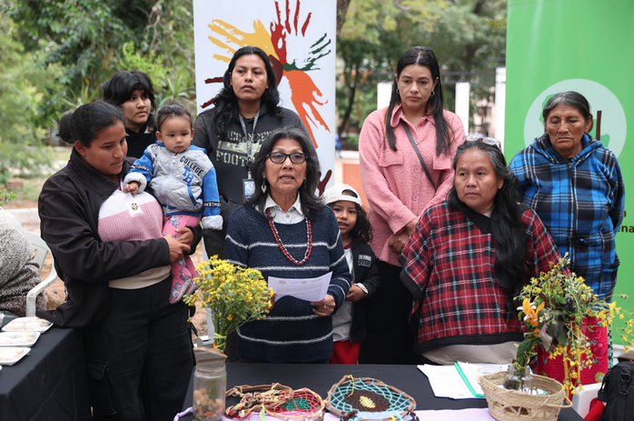 Mujeres indígenas de Paraguay reclaman reconocer a parteras tradicionales